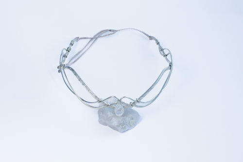 Aura -tiara vuorikristallilla by Natural vibrations jewelry