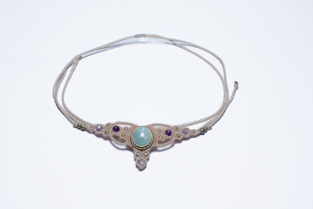 Makrameetiara/choker aventuriinilla