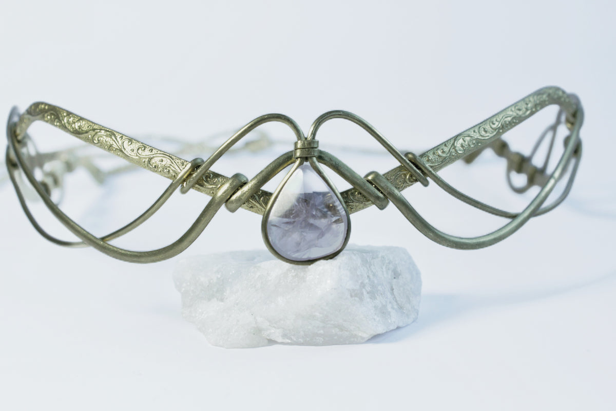 Aura -tiara ametistilla by Natural vibrations jewelry